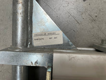 Load image into Gallery viewer, VACULEX | Potence murale triangulée - AHB13KP4